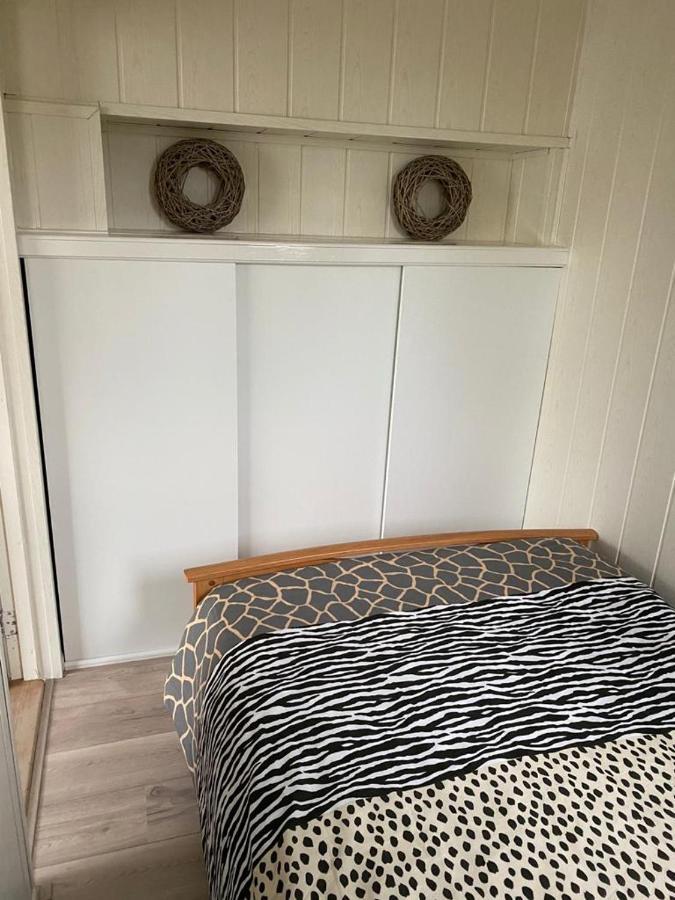 Bungalow Scheldezicht In Zeeland Dicht Bij Zee Scherpenisse Exteriör bild